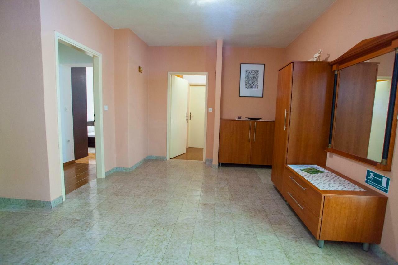 Apartmani Ruza Makarska Exteriör bild